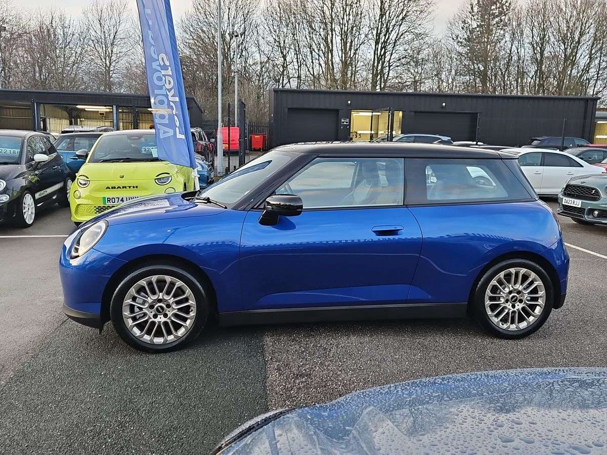 Used MINI Cooper 2024 for sale - 77980062: Photo 19