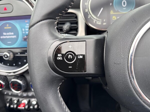 Used MINI Convertible 2022 for sale - 76273468: Photo 25