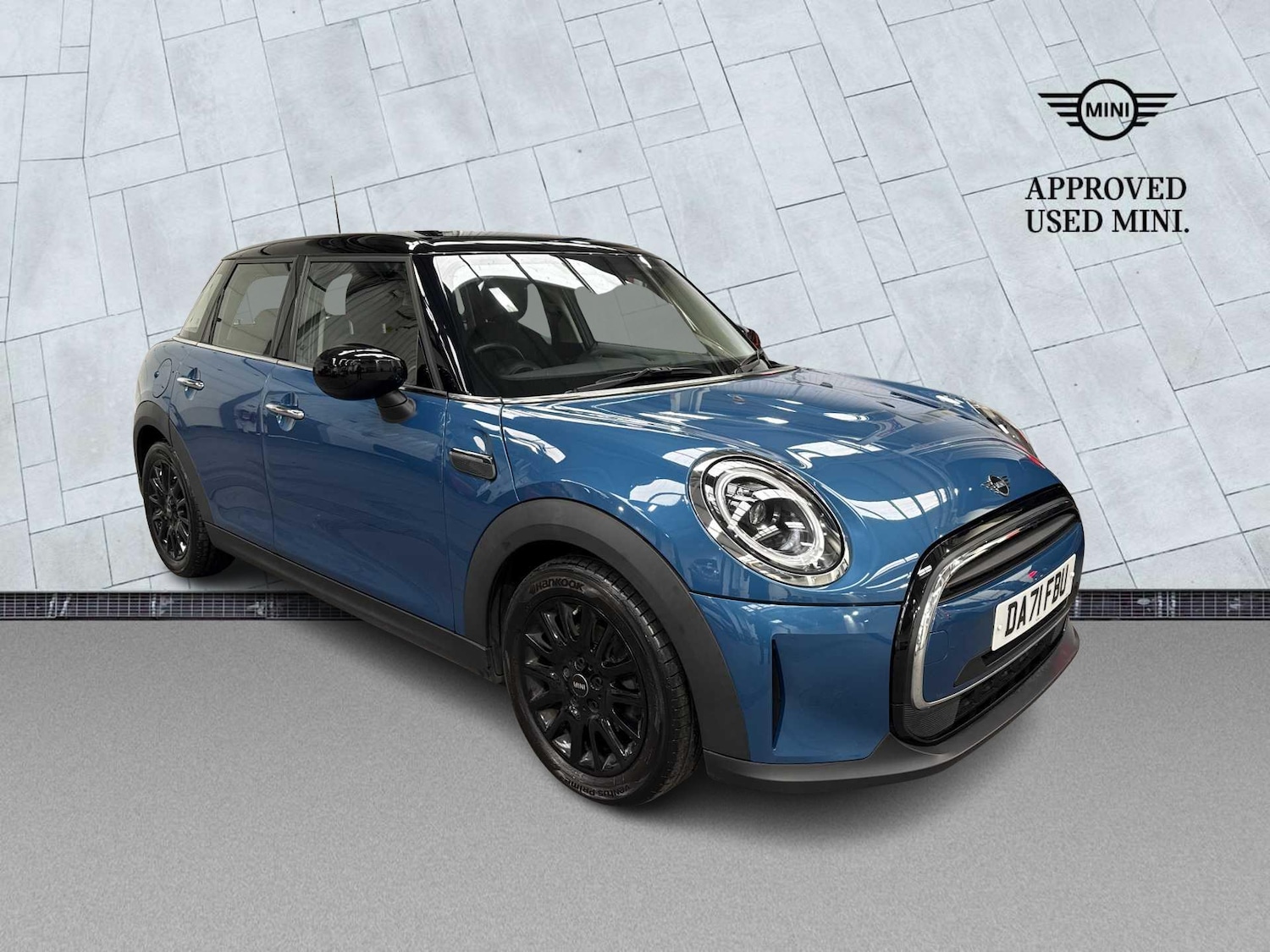 Used MINI Hatch 2022 for sale - 76713277: Photo 1