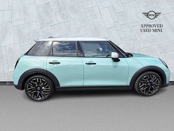 Used MINI Cooper 2024 for sale - 79321629: Photo
