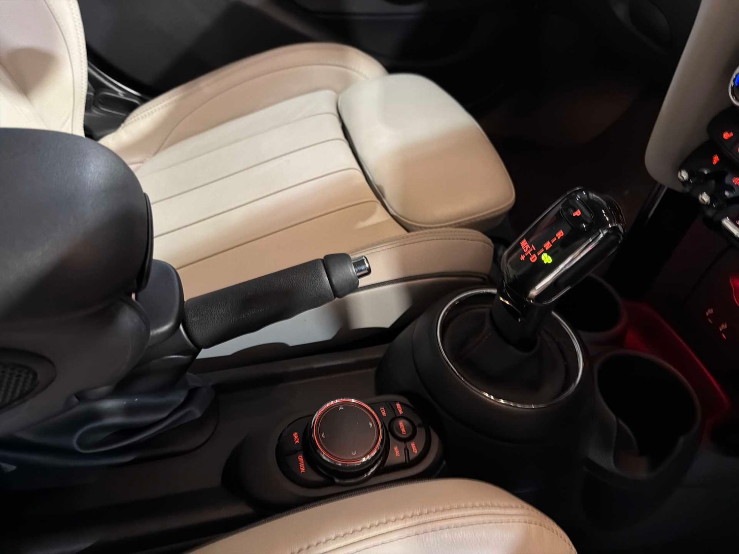 Used MINI Hatch 2019 for sale - 77789540: Photo 12