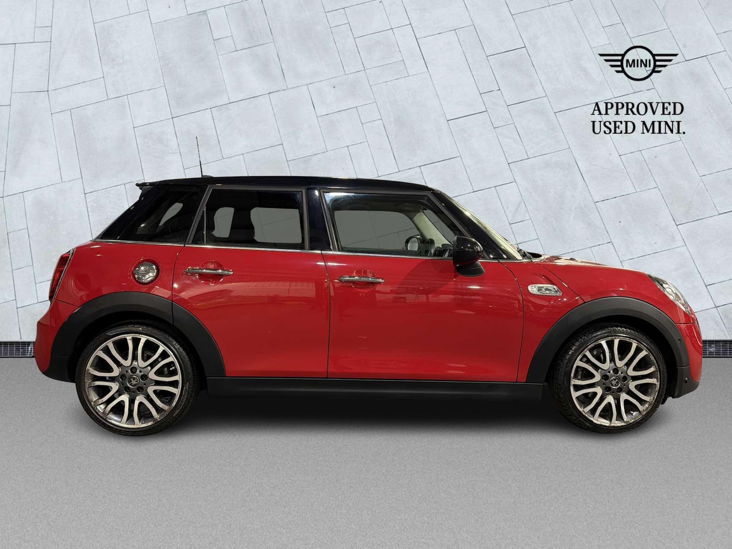 Used MINI Hatch 2019 for sale - 77789540: Photo 2