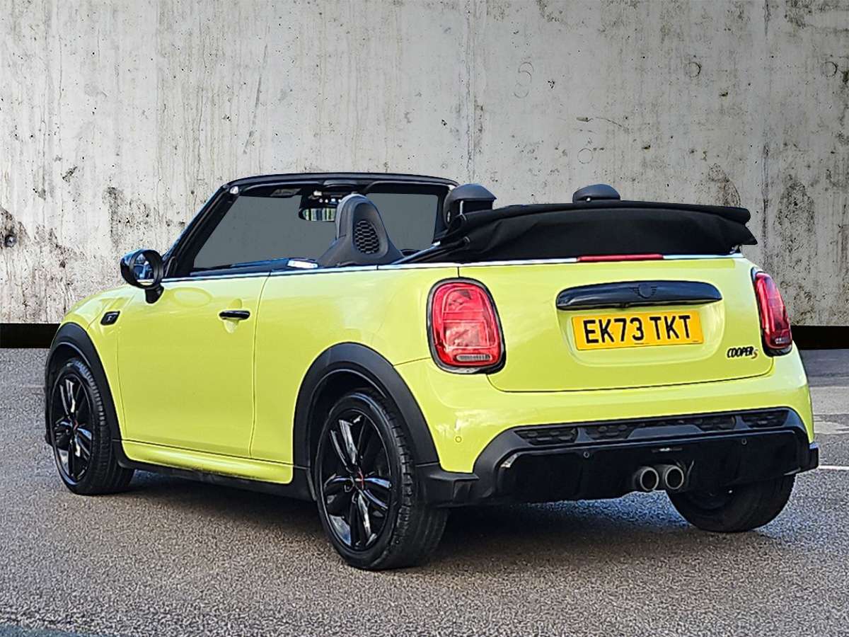 Used MINI Convertible 2023 for sale - 77980054: Photo 2