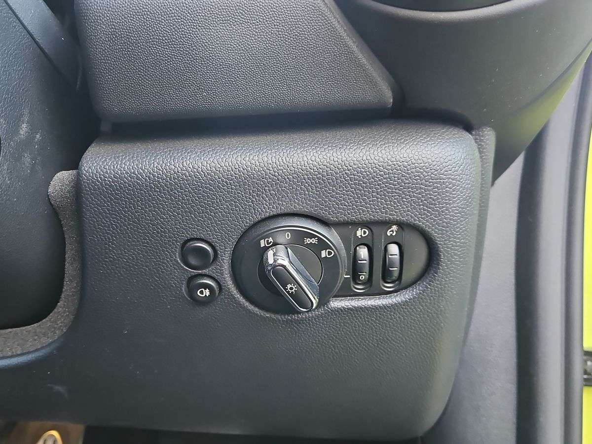 Used MINI Convertible 2023 for sale - 77980054: Photo 26