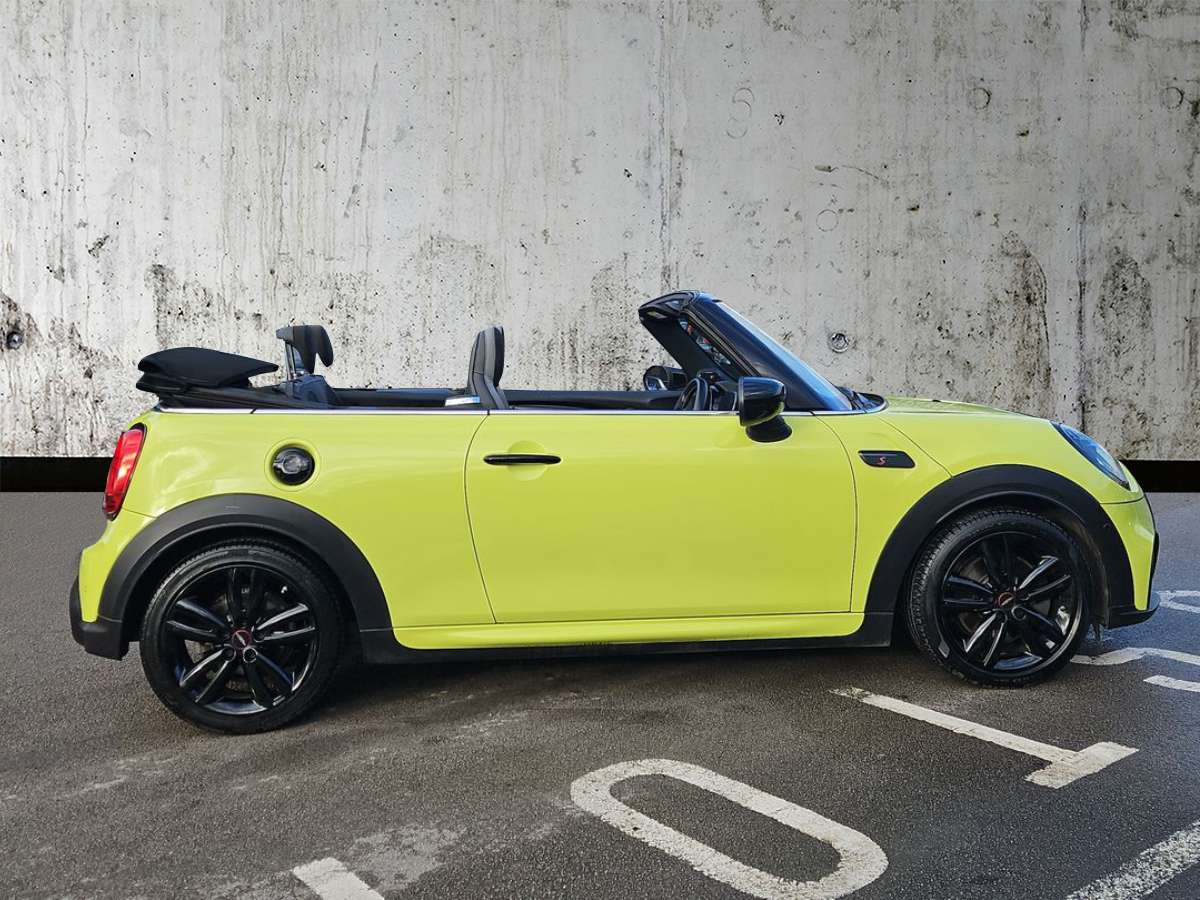 Used MINI Convertible 2023 for sale - 77980054: Photo 3