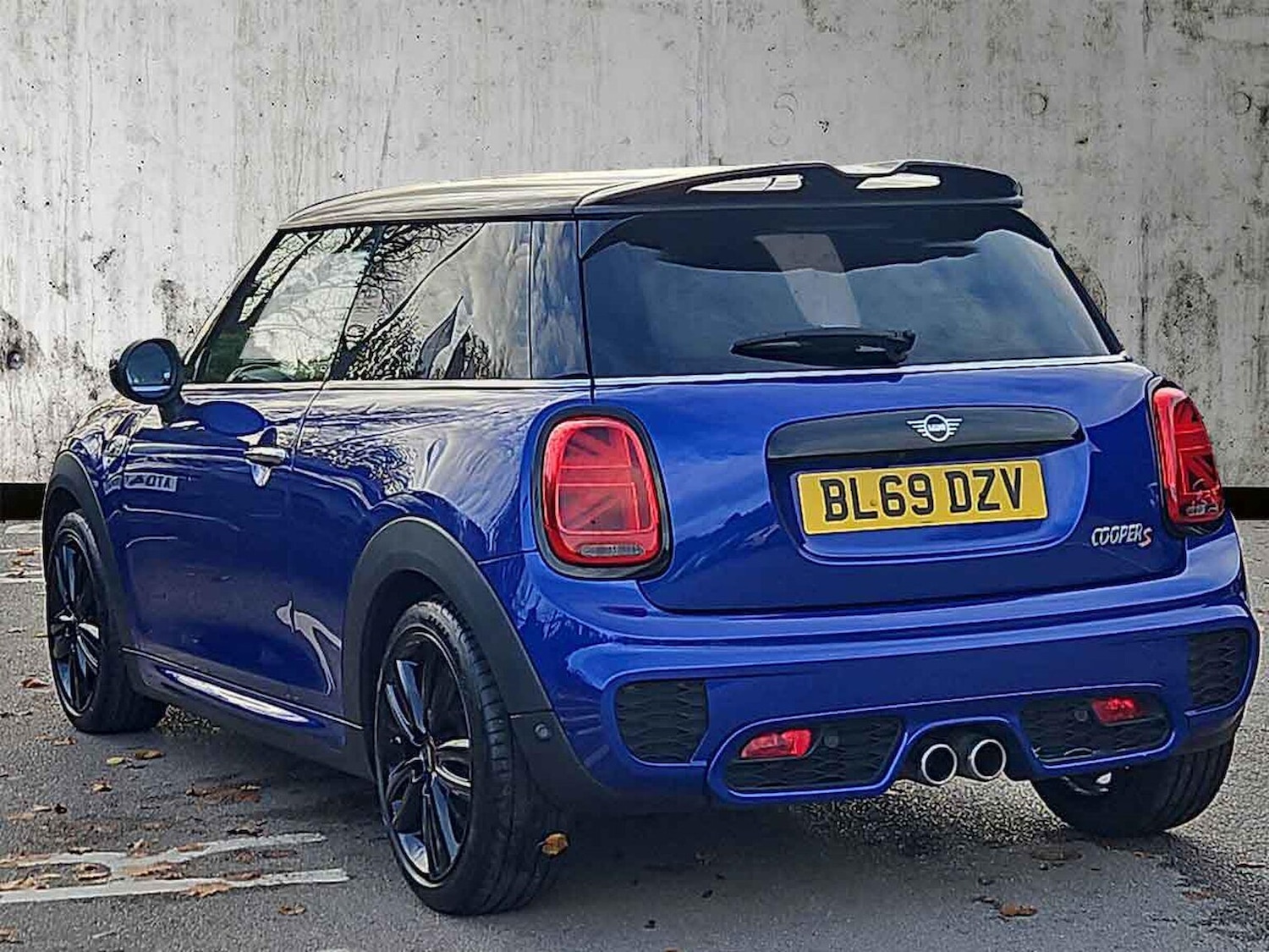 Used MINI Hatch 2019 for sale - 76490701: Photo 2