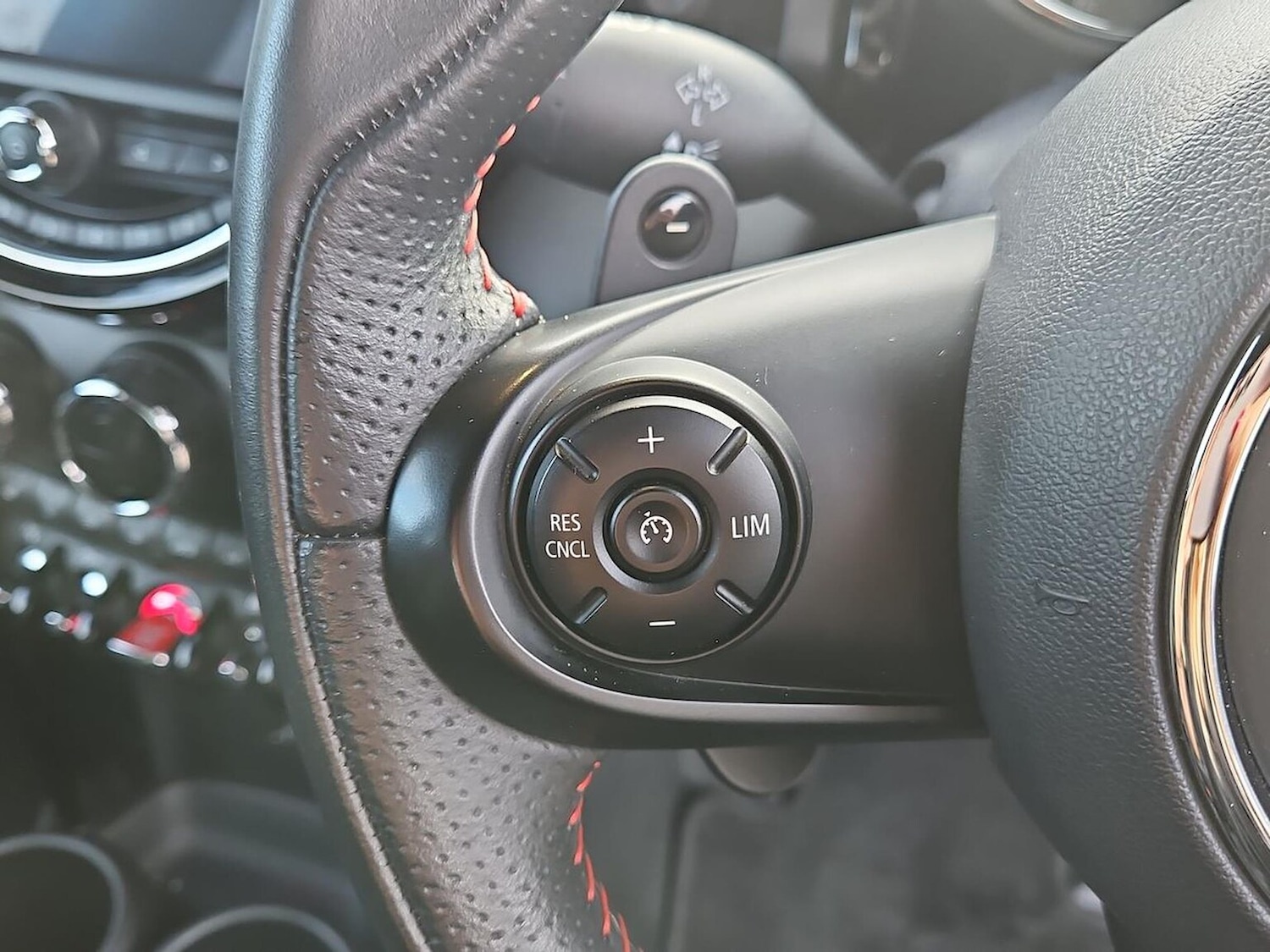 Used MINI Hatch 2019 for sale - 76490701: Photo 25