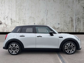 Used MINI Hatch 2022 for sale - 78296810: Photo