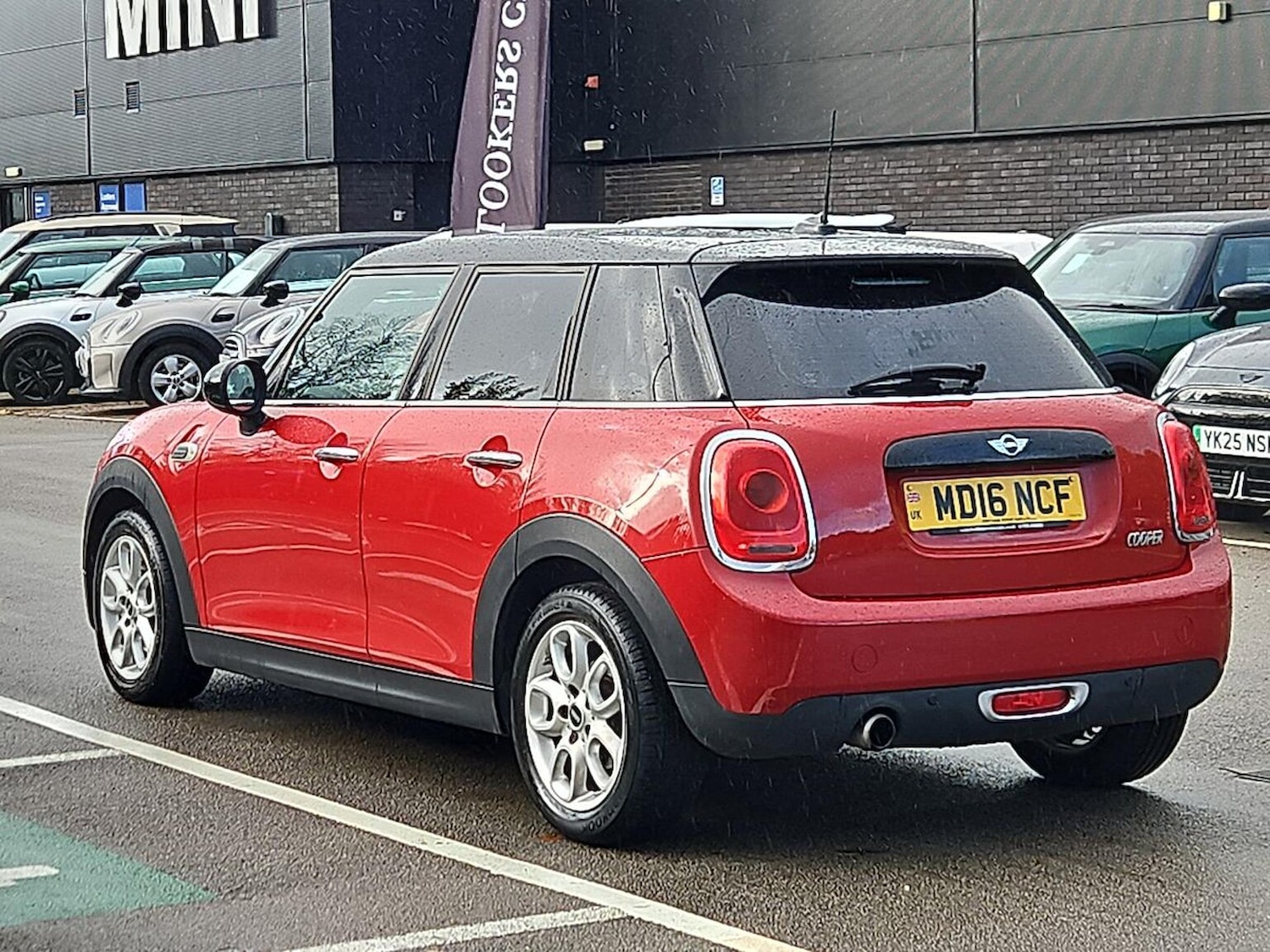 Used MINI Hatch 2016 for sale - 76387231: Photo 2