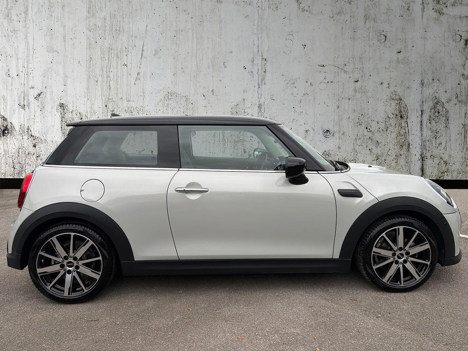 Used MINI Hatch 2022 for sale - 76263235: Photo 3
