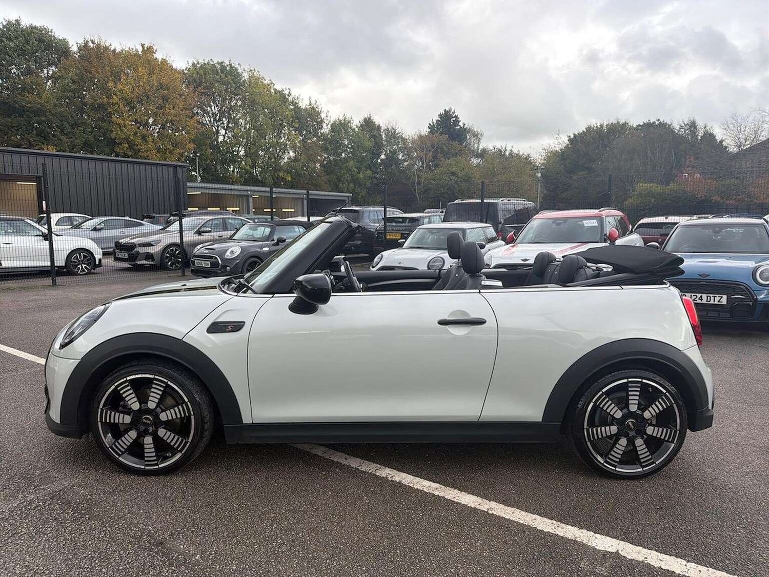 Used MINI Convertible 2022 for sale - 77488502: Photo 19