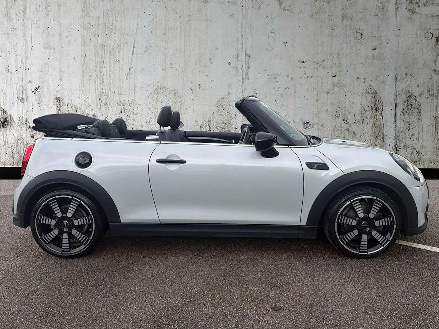 Used MINI Convertible 2022 for sale - 77488502: Photo 3
