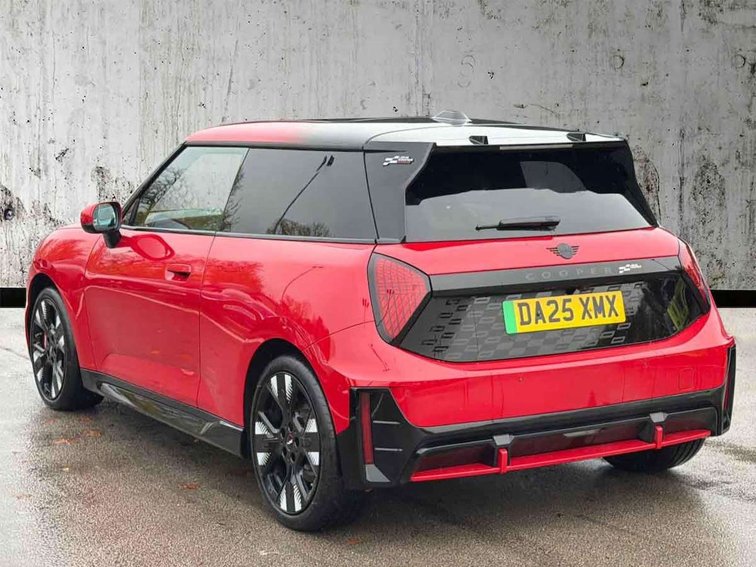 Used MINI Cooper 2025 for sale - 76596330: Photo 2