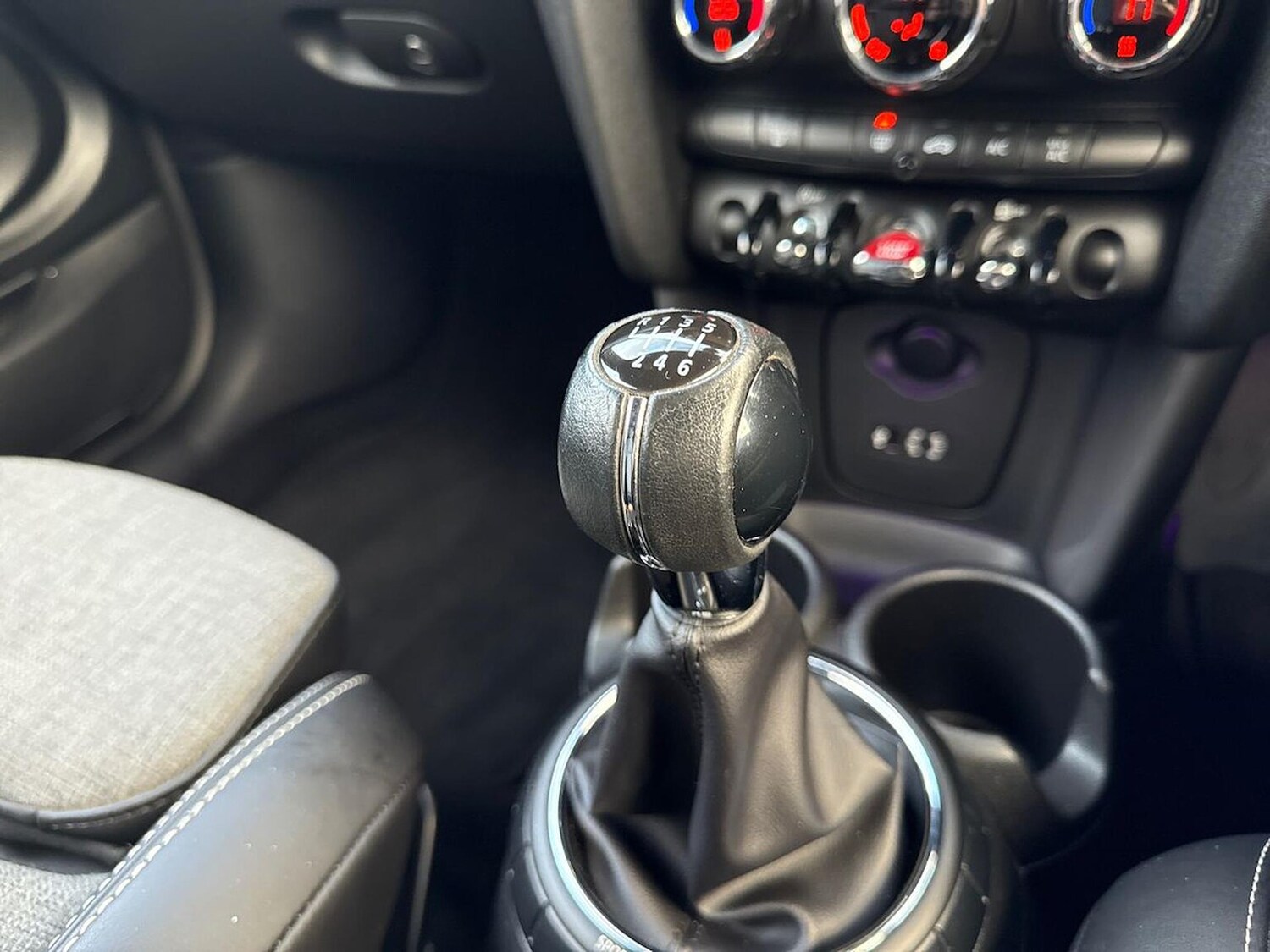 Used MINI Convertible 2017 for sale - 76387212: Photo 13