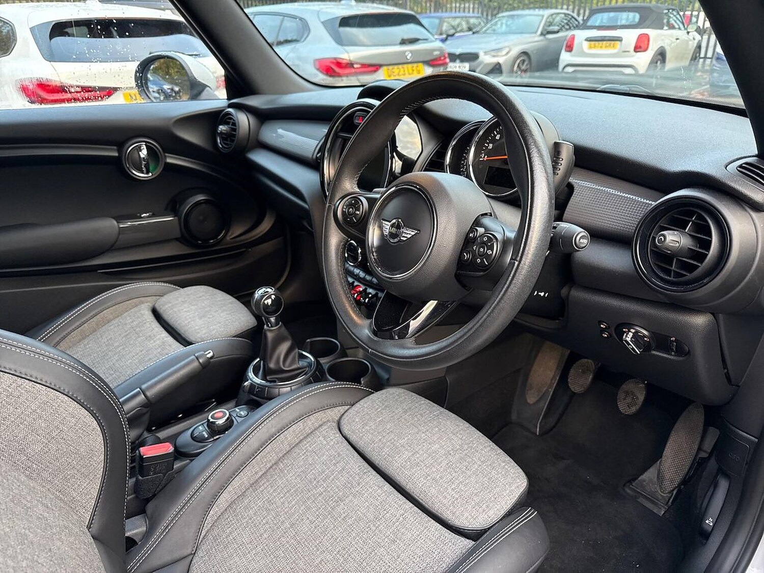 Used MINI Convertible 2017 for sale - 76387212: Photo 15