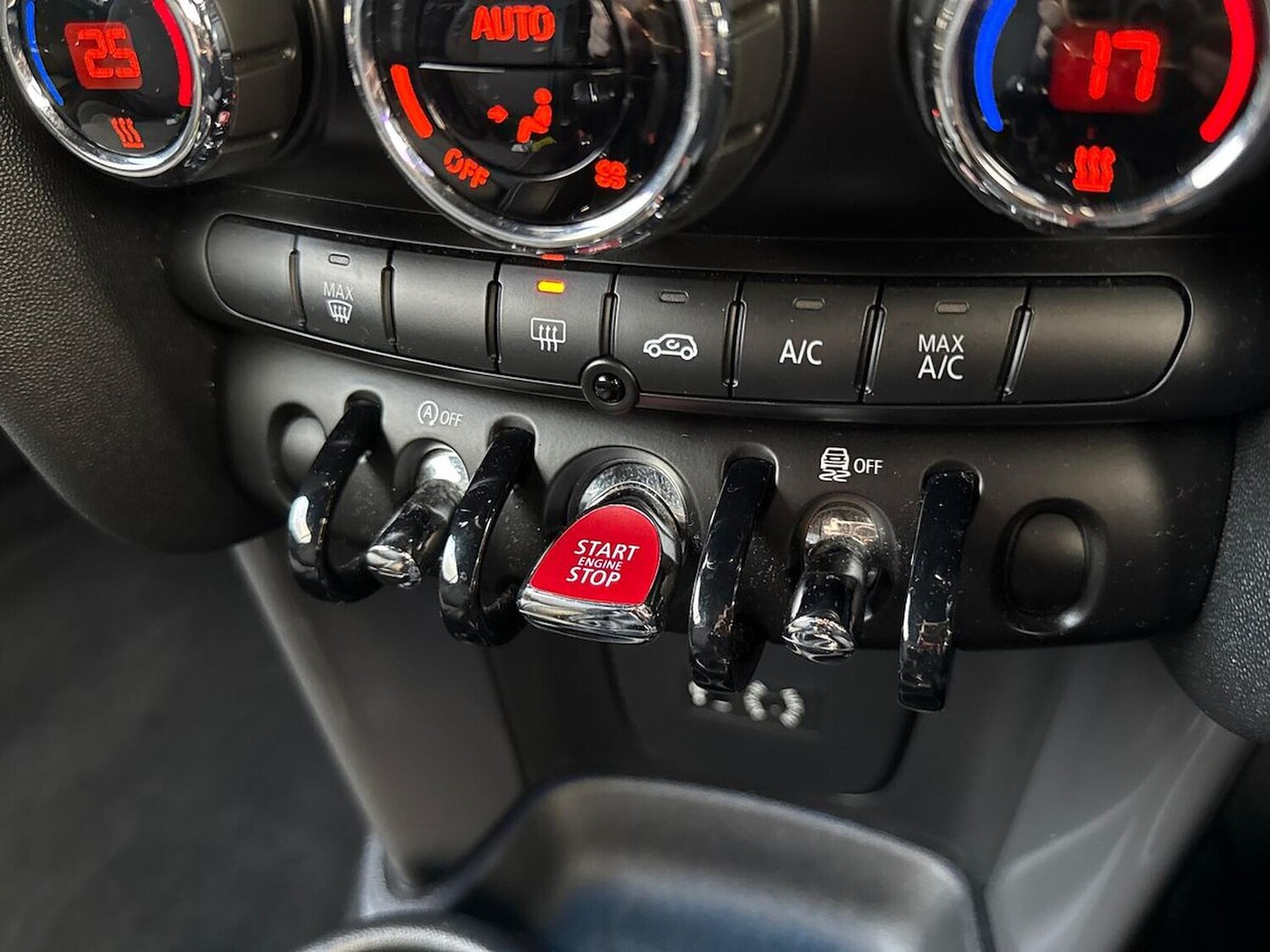 Used MINI Convertible 2017 for sale - 76387212: Photo 22