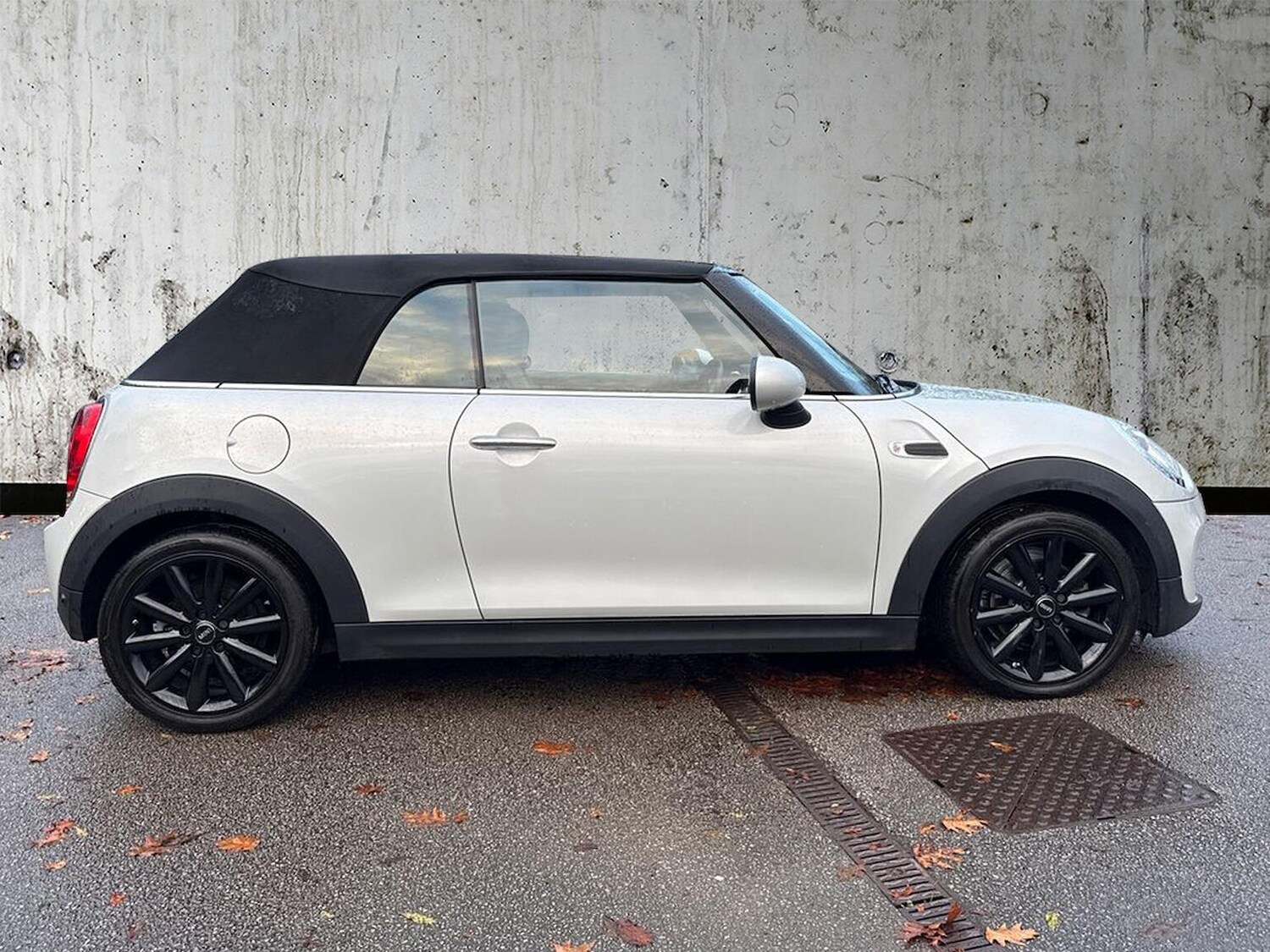 Used MINI Convertible 2017 for sale - 76387212: Photo 3