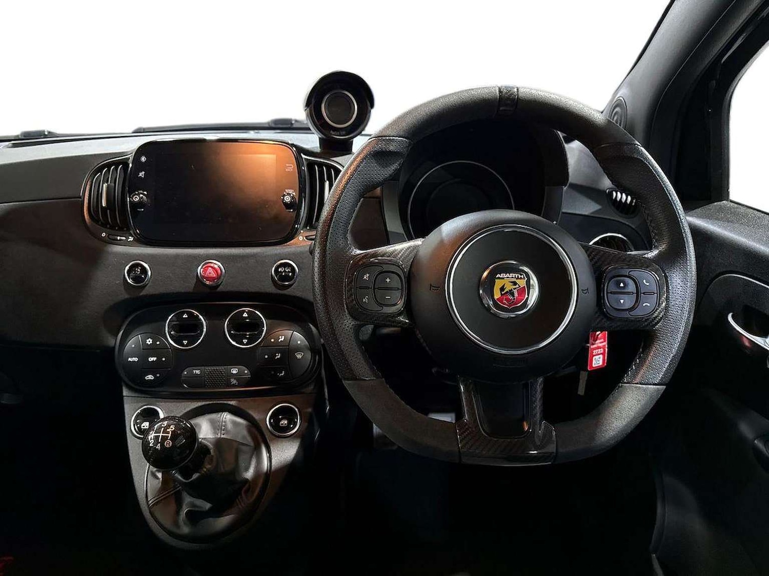 Used Abarth 695 2022 for sale - 76643585: Photo 9