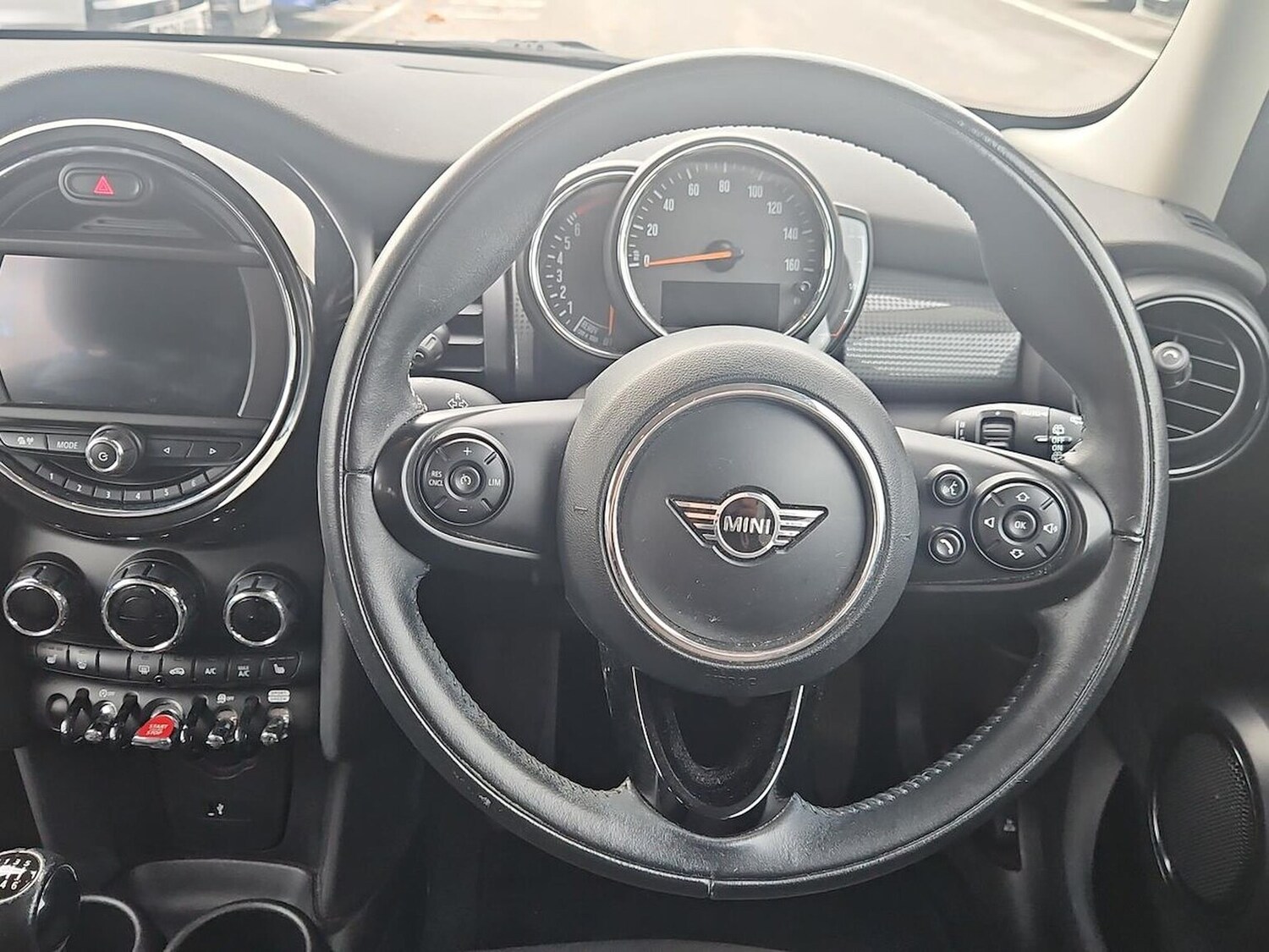 Used MINI Hatch 2019 for sale - 76450543: Photo 9