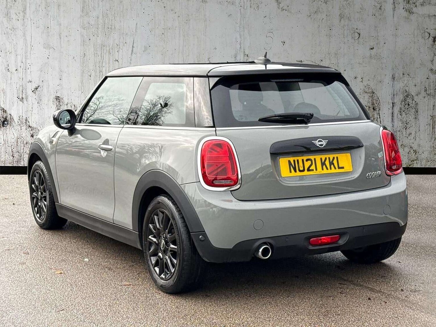 Used MINI Hatch 2021 for sale - 76596191: Photo 2