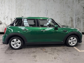 Used MINI Hatch 2021 for sale - 76464652: Photo