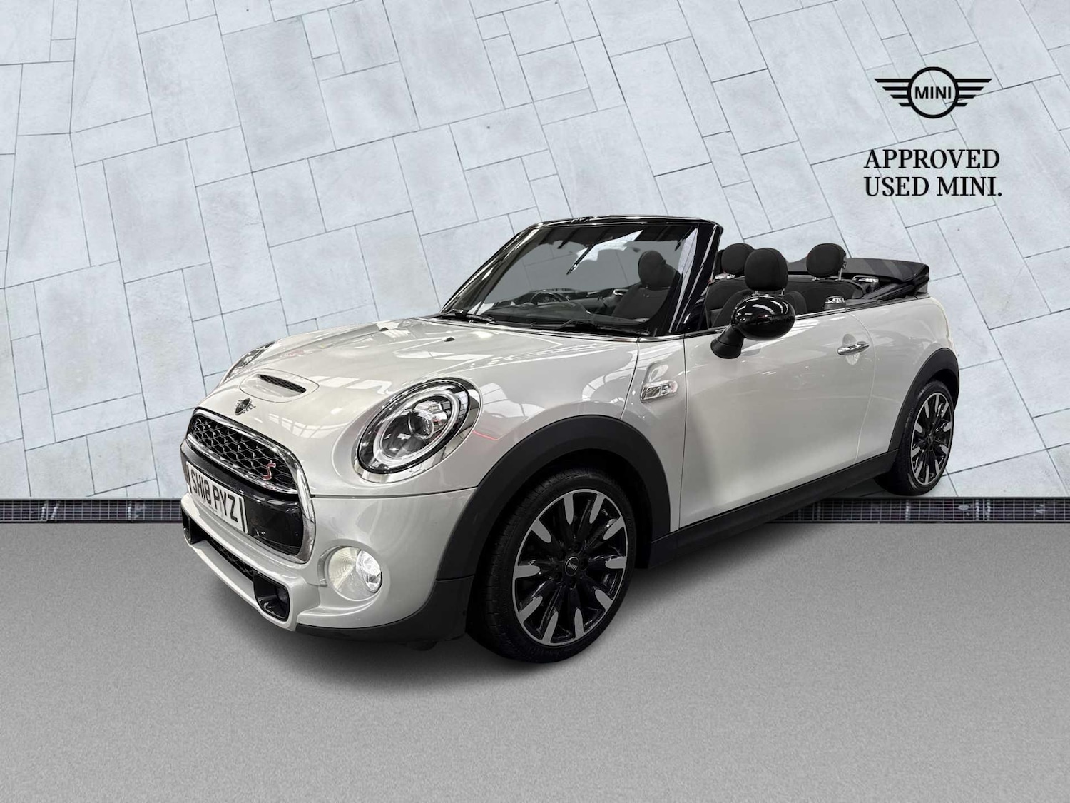 Used MINI Convertible 2018 for sale - 76879675: Photo 19