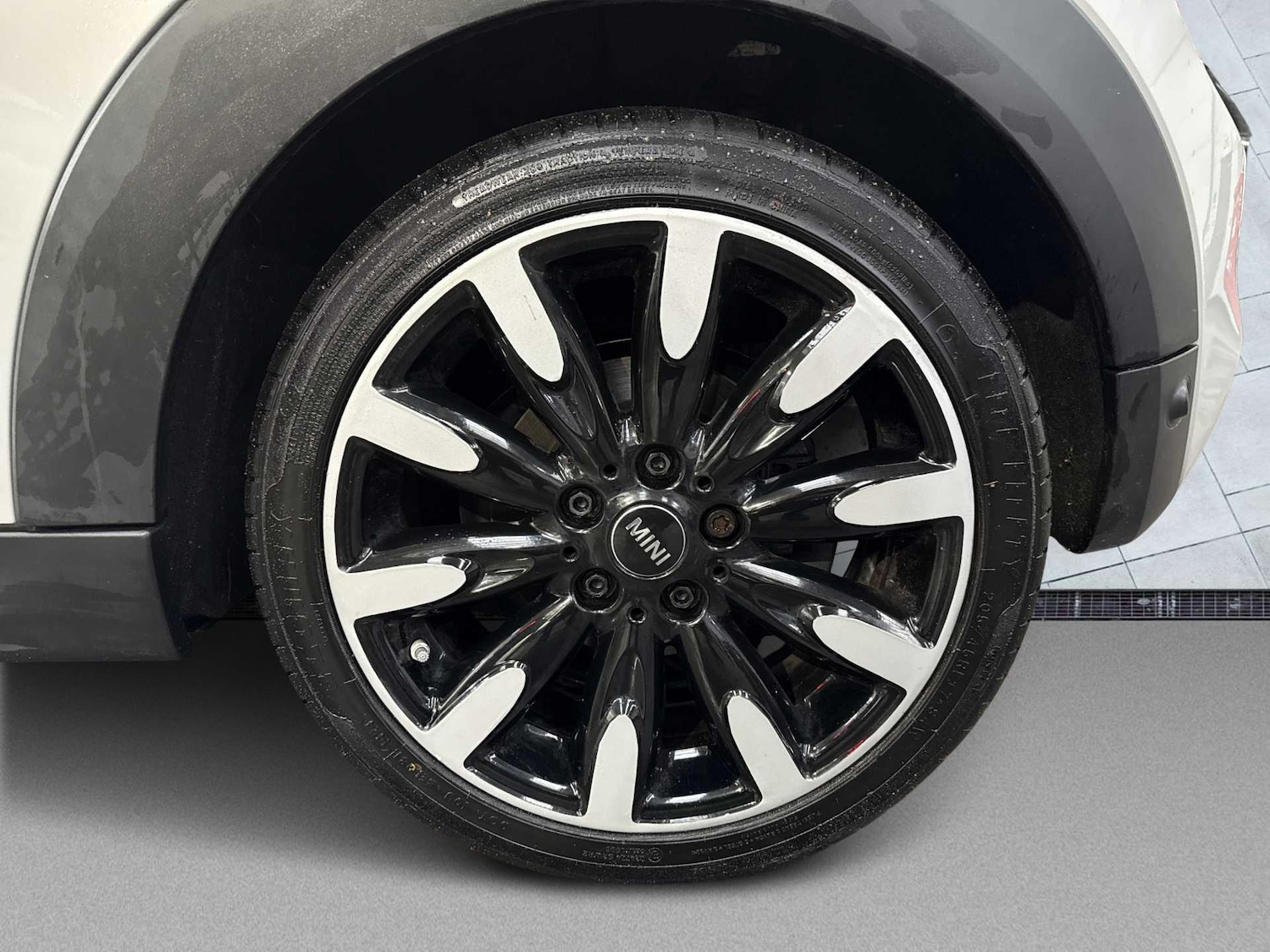 Used MINI Convertible 2018 for sale - 76879675: Photo 5