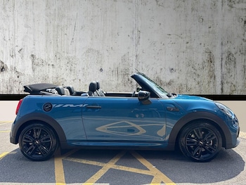 Used MINI Convertible 2024 for sale - 75561739: Photo