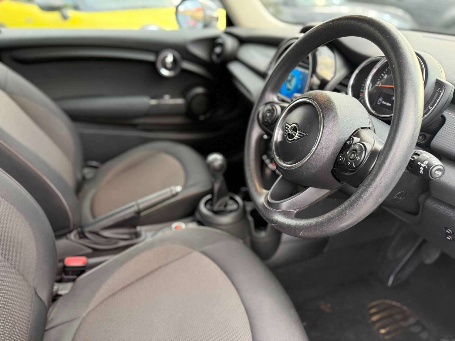 Used MINI Hatch 2019 for sale - 76687372: Photo 16