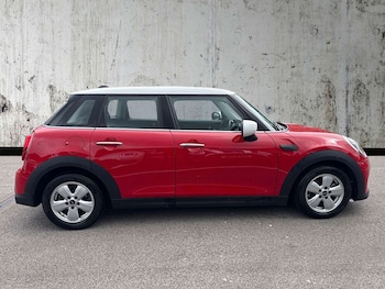 Used MINI Hatch 2023 for sale - 78610985: Photo