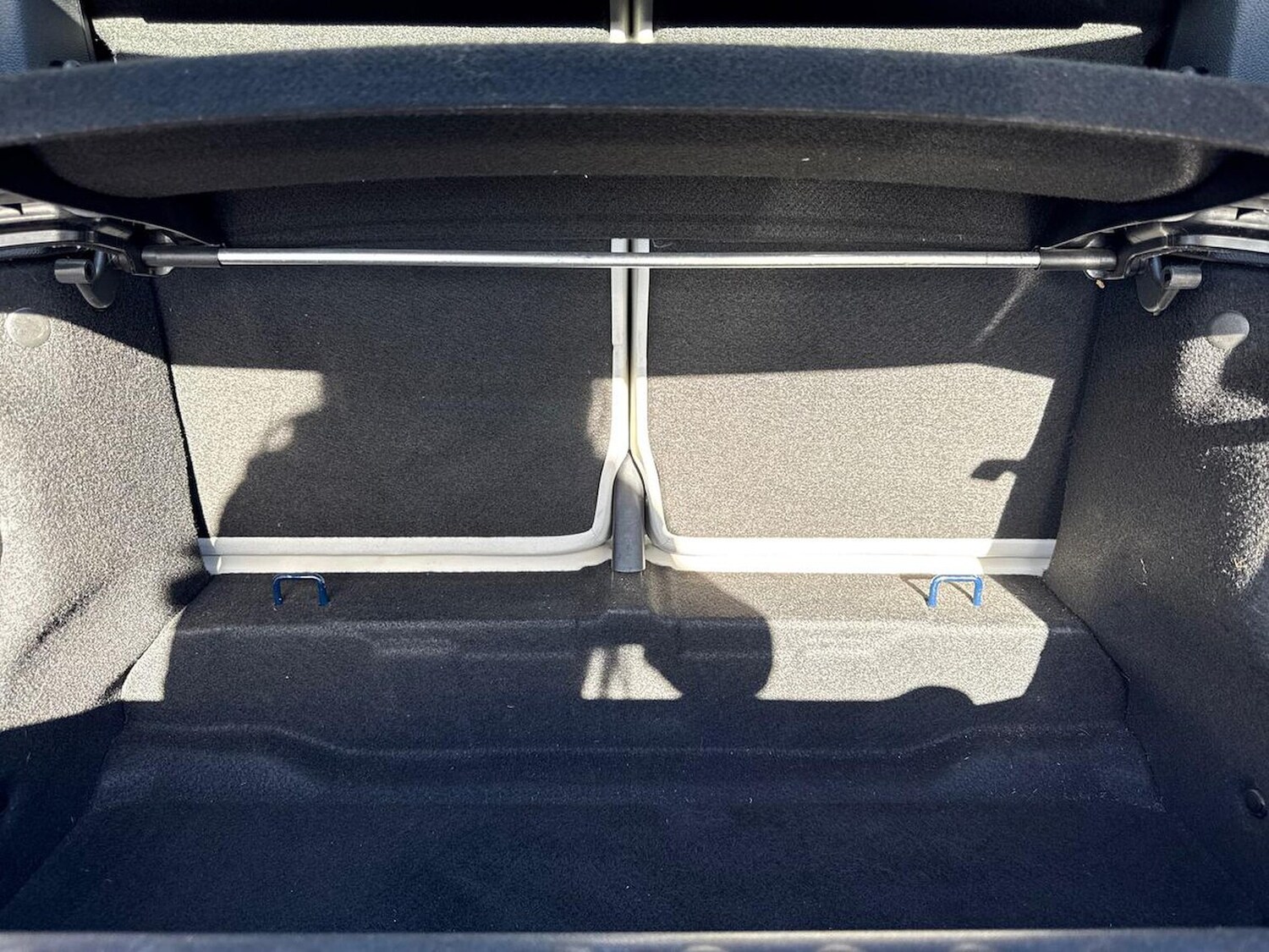Used MINI Convertible 2019 for sale - 76376821: Photo 17