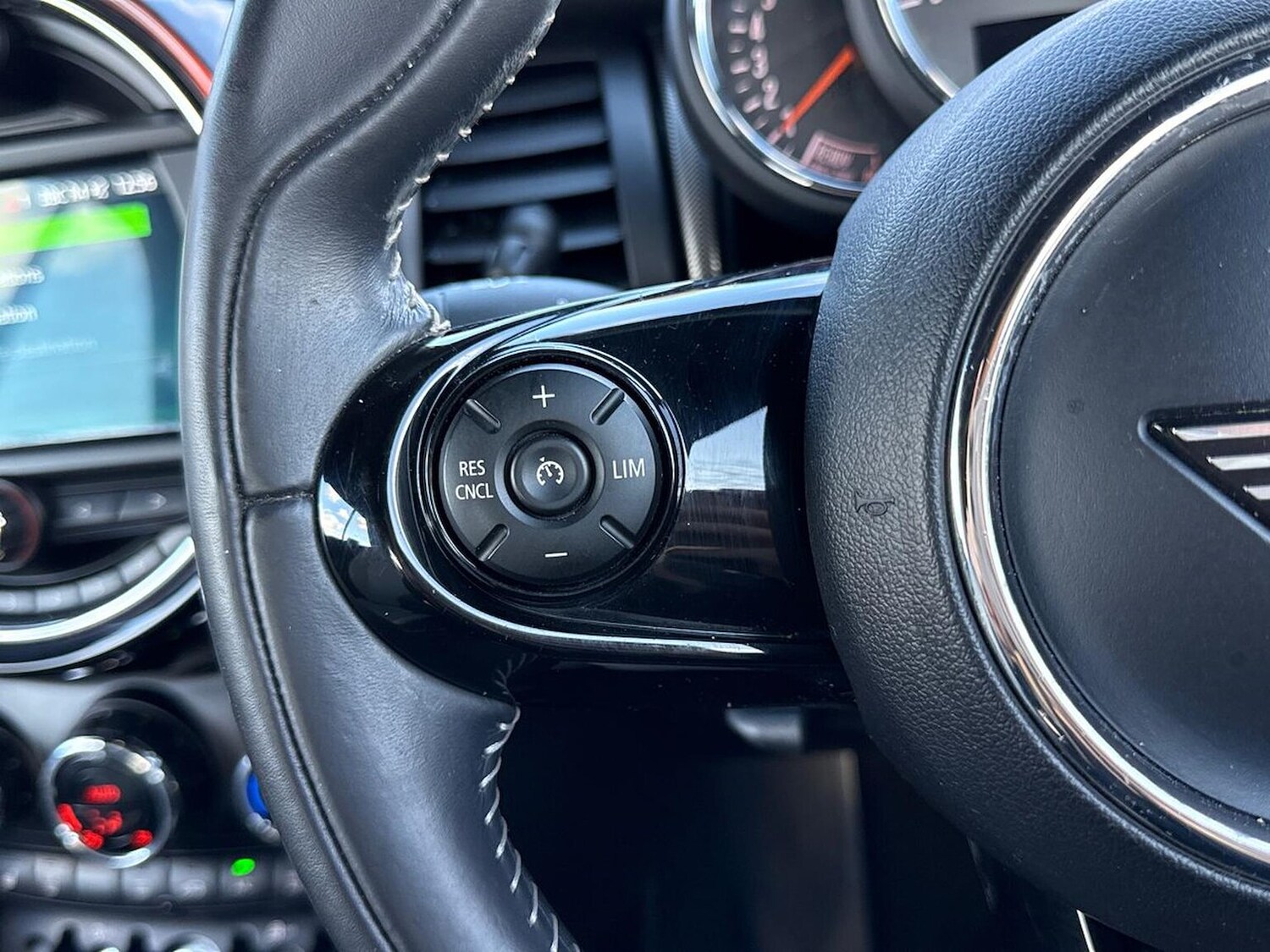 Used MINI Convertible 2019 for sale - 76376821: Photo 25