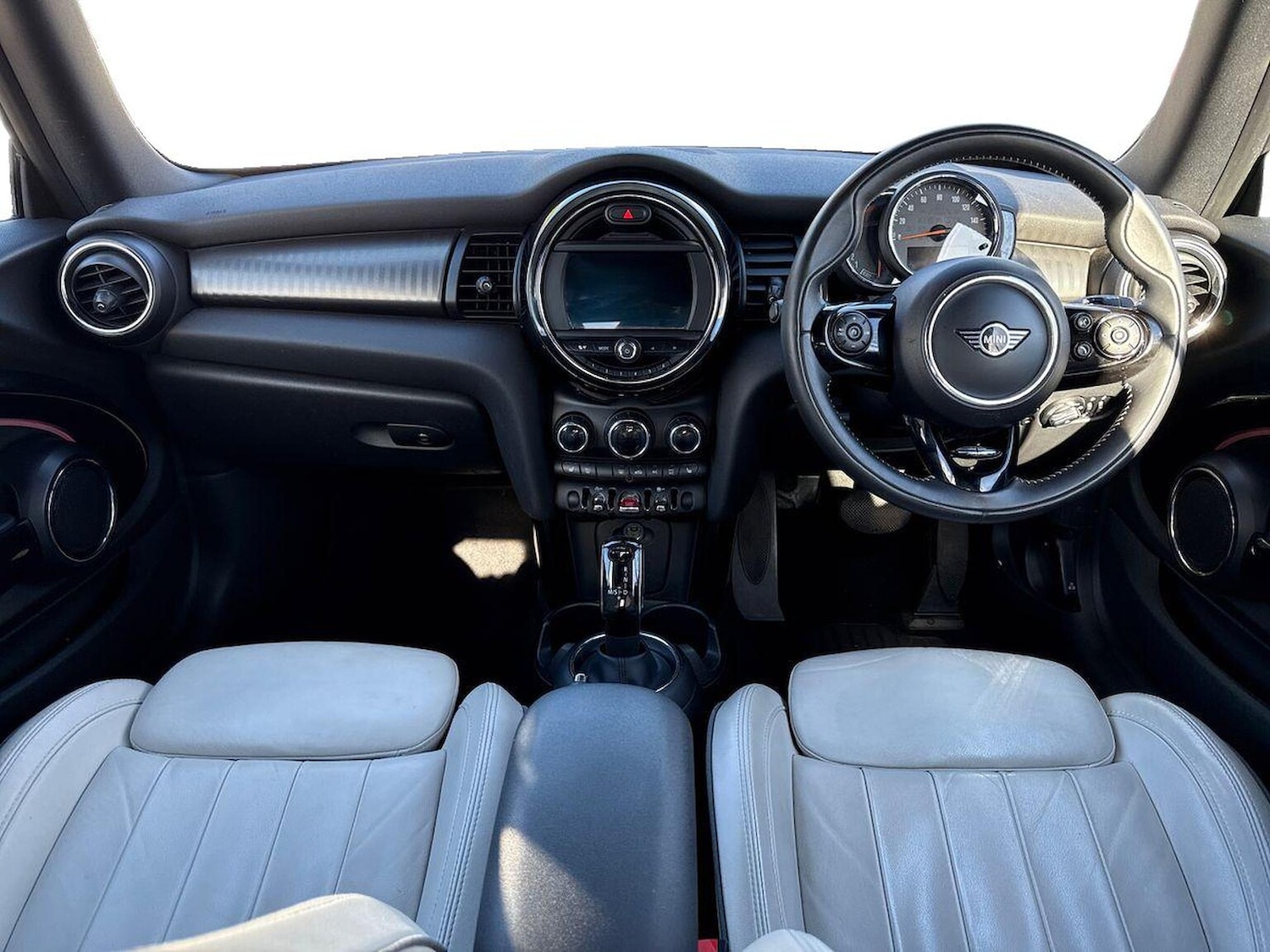 Used MINI Convertible 2019 for sale - 76376821: Photo 8