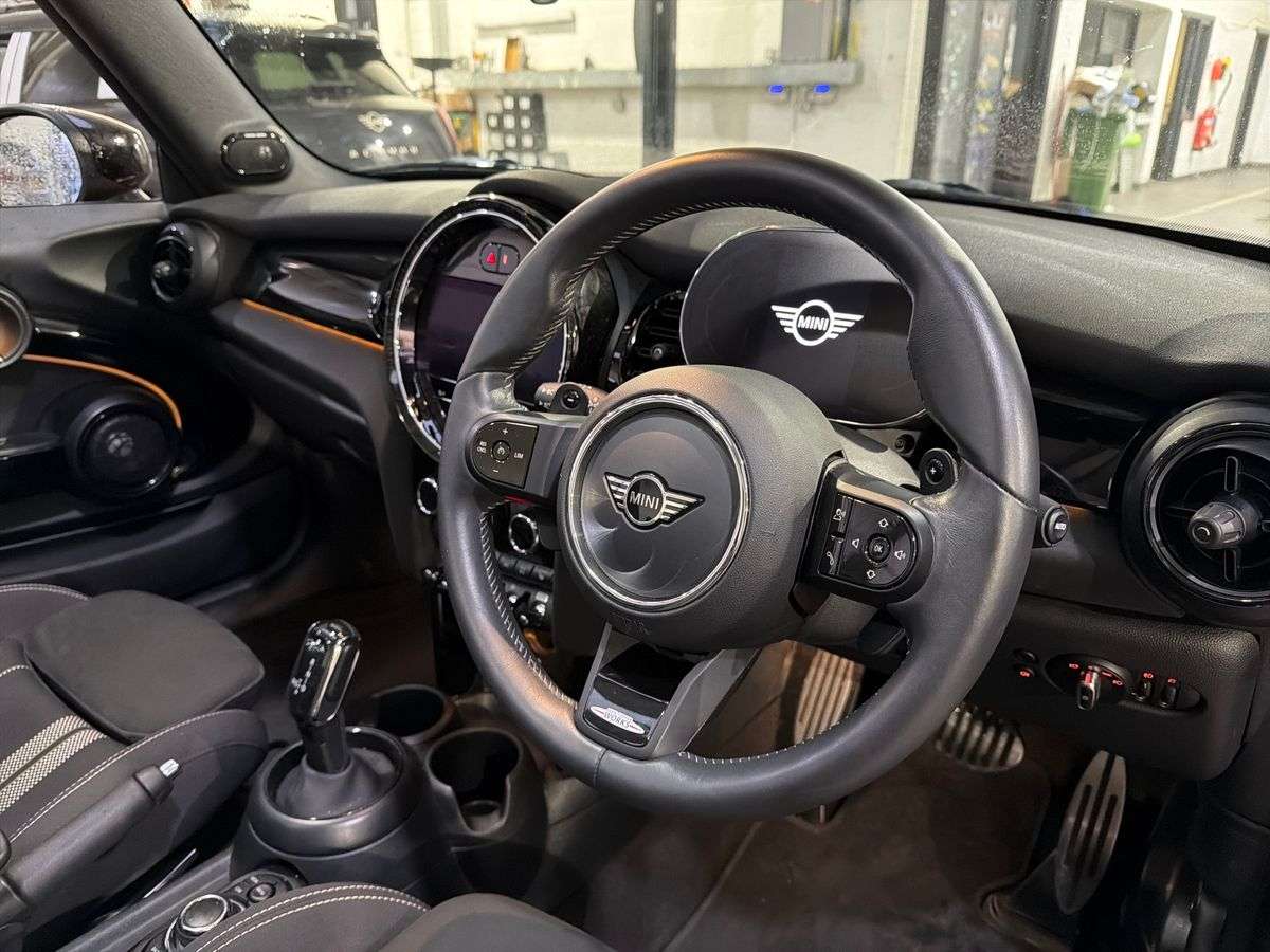 Used MINI Convertible 2024 for sale - 77980076: Photo 15