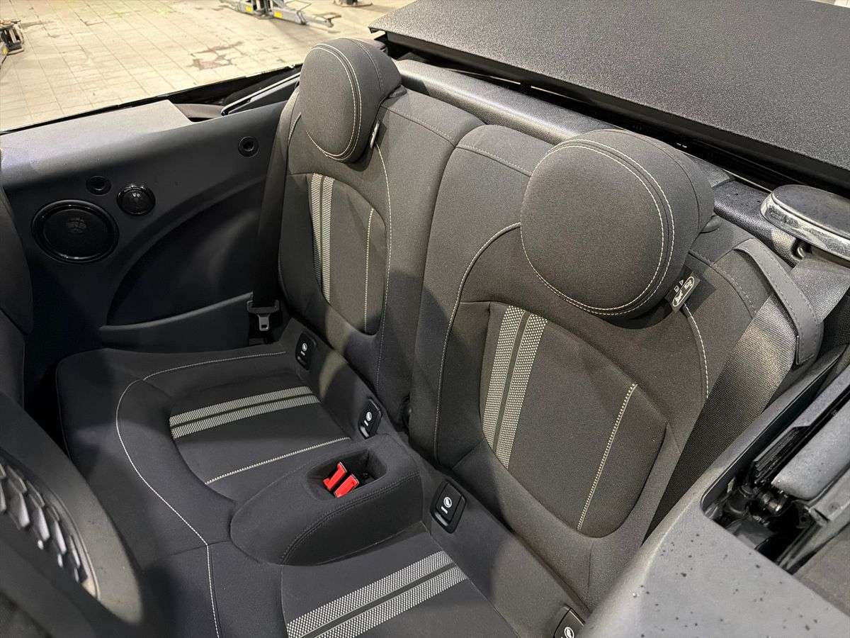 Used MINI Convertible 2024 for sale - 77980076: Photo 16
