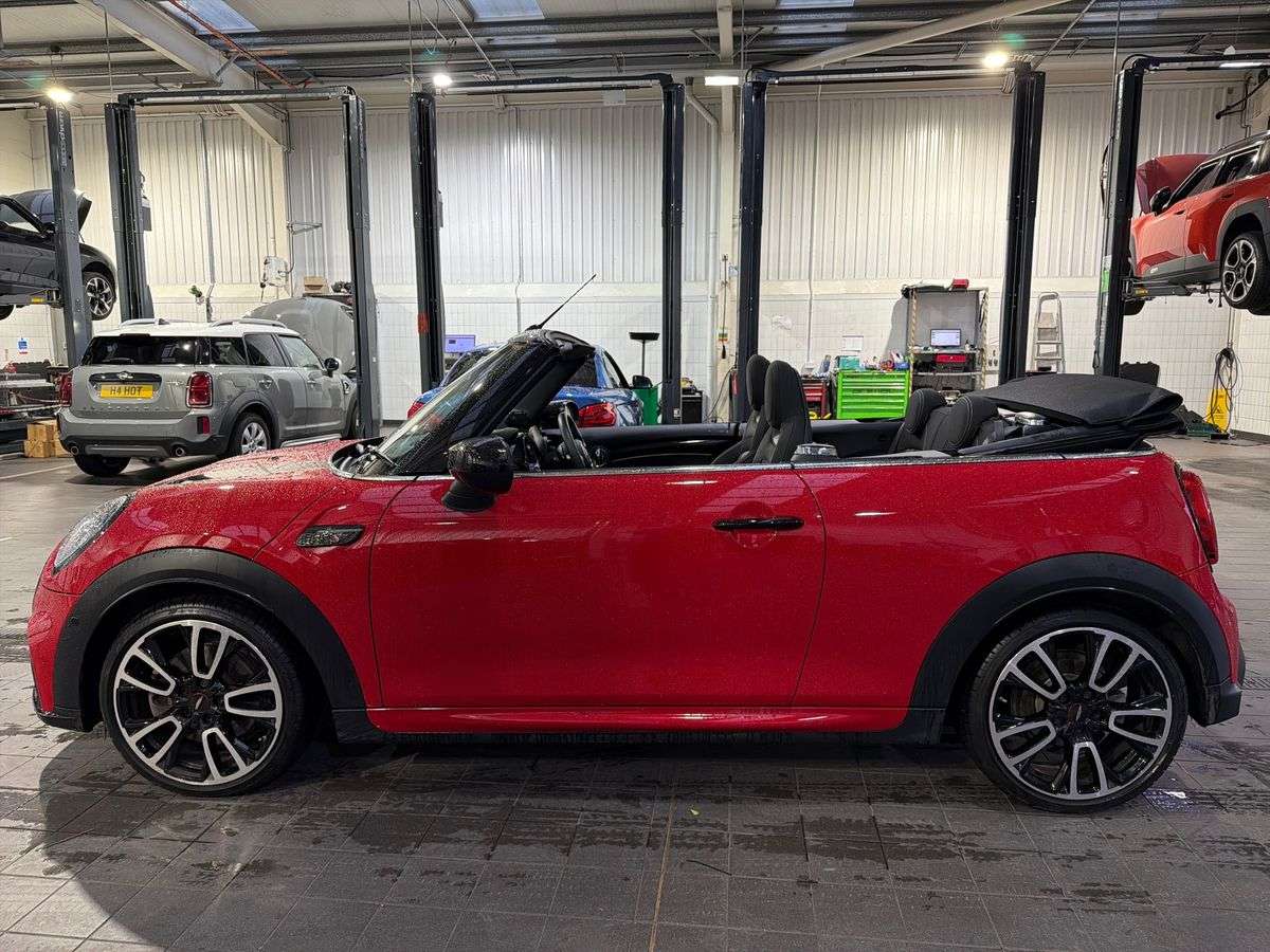 Used MINI Convertible 2024 for sale - 77980076: Photo 19