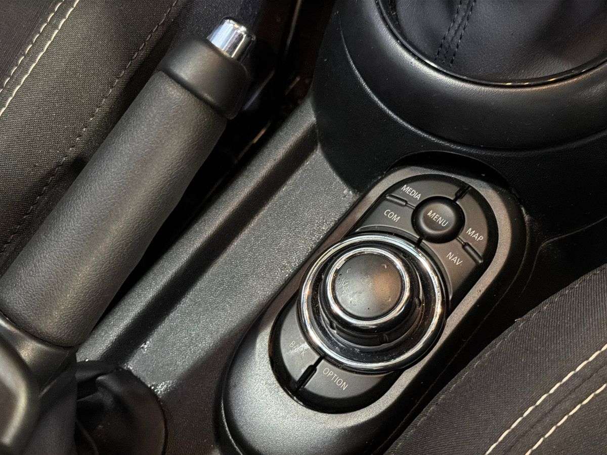 Used MINI Convertible 2024 for sale - 77980076: Photo 23