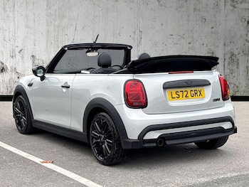 Used MINI Convertible 2022 for sale - 76436561: Photo