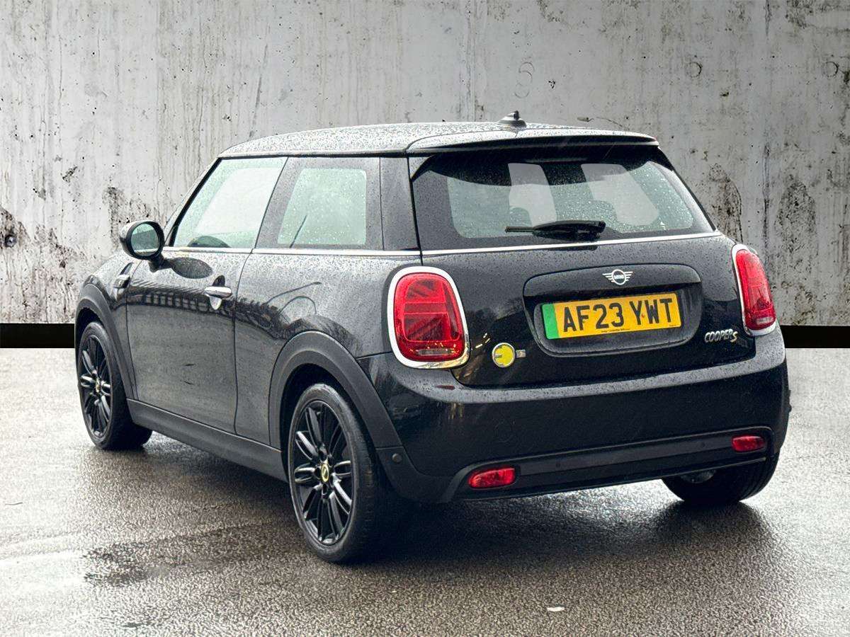 Used MINI Hatch 2023 for sale - 78191543: Photo 2
