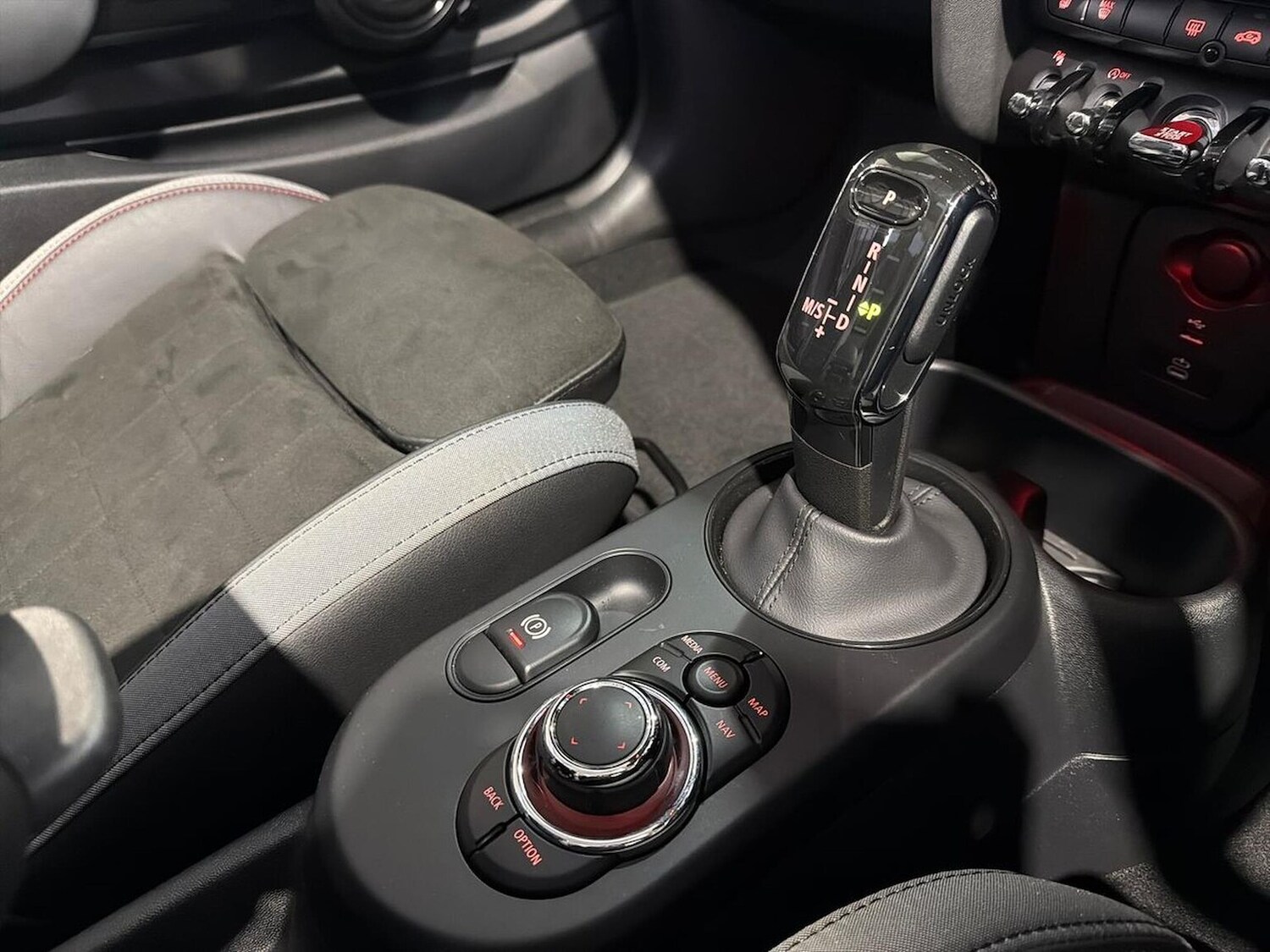 Used MINI Convertible 2024 for sale - 76455257: Photo 22