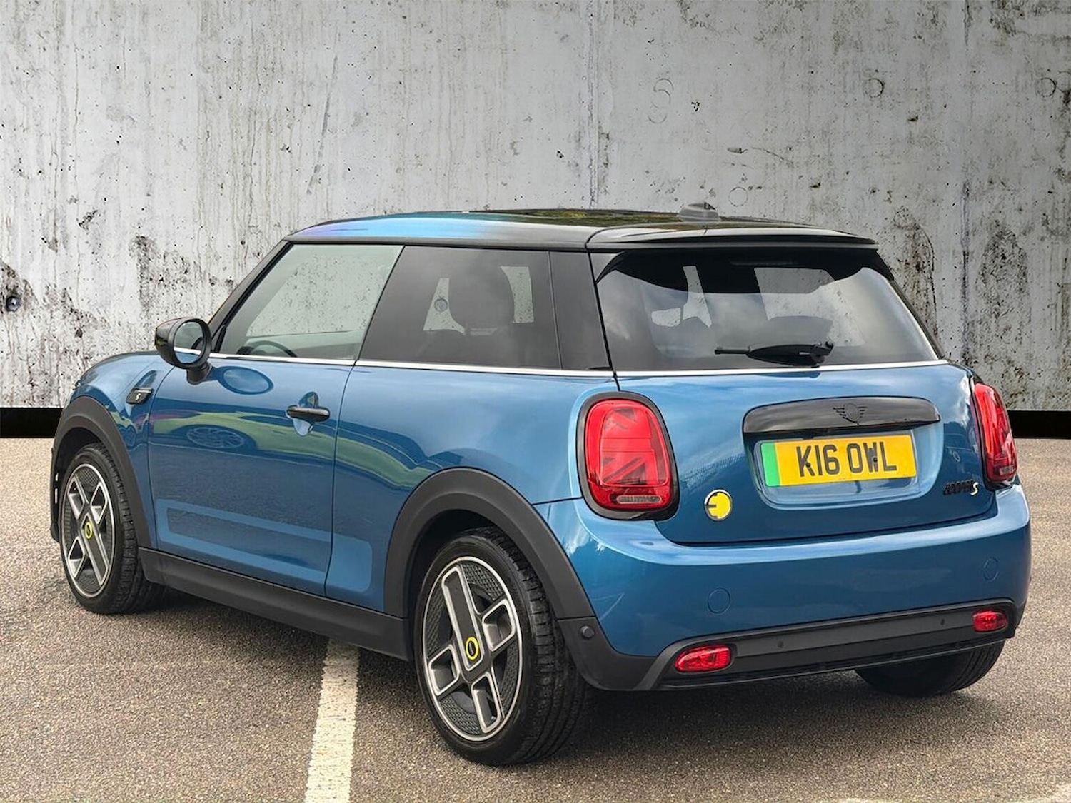 Used MINI Hatch 2021 for sale - 76340640: Photo 2
