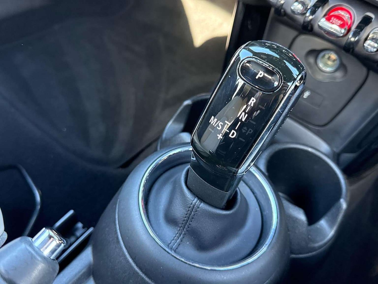 Used MINI Convertible 2019 for sale - 76596332: Photo 13