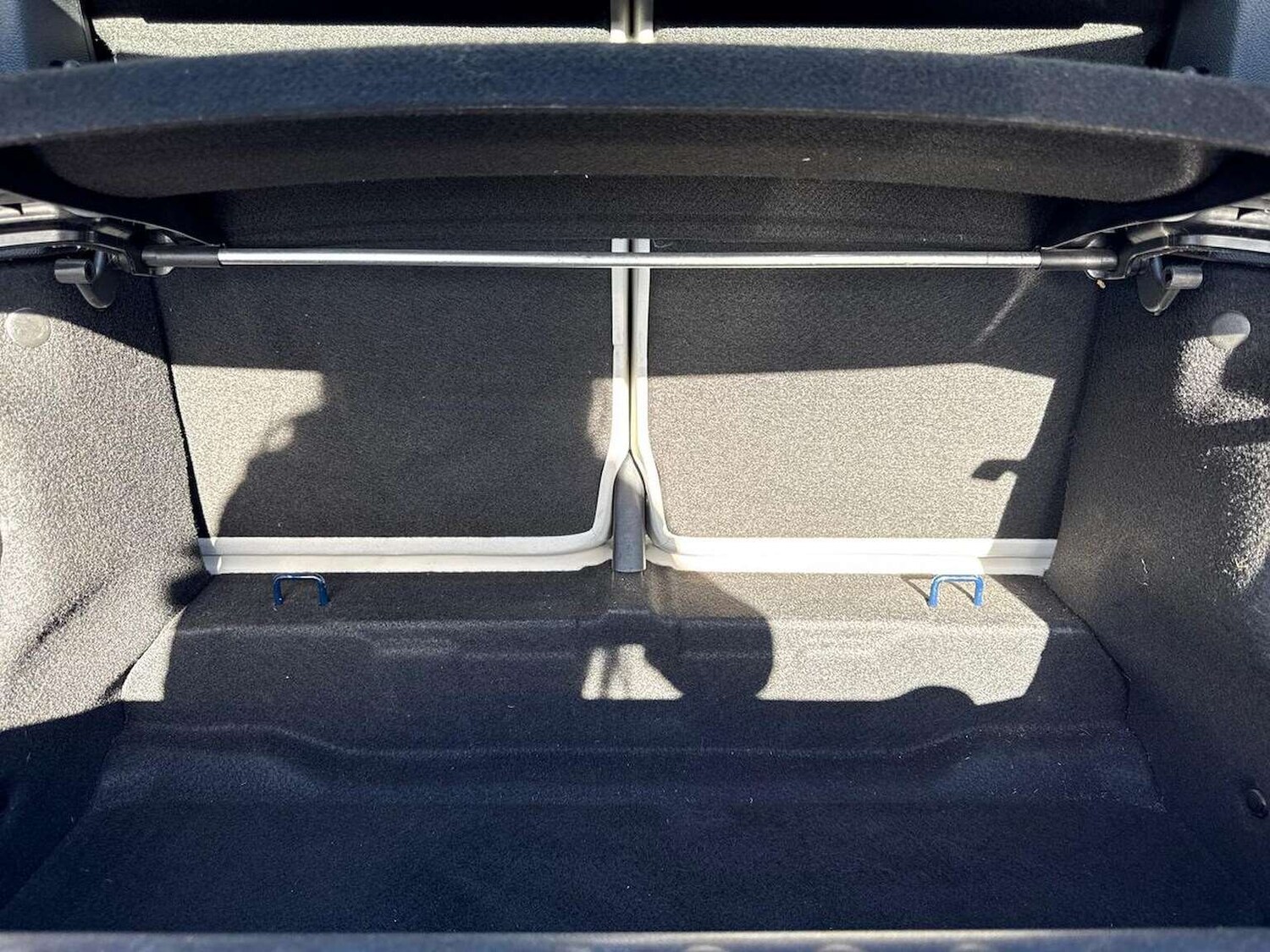 Used MINI Convertible 2019 for sale - 76596332: Photo 17