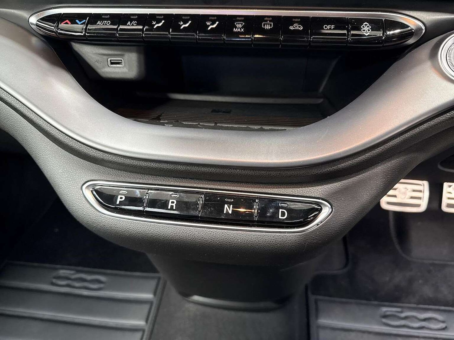 Used Abarth 500 2024 for sale - 76643557: Photo 12