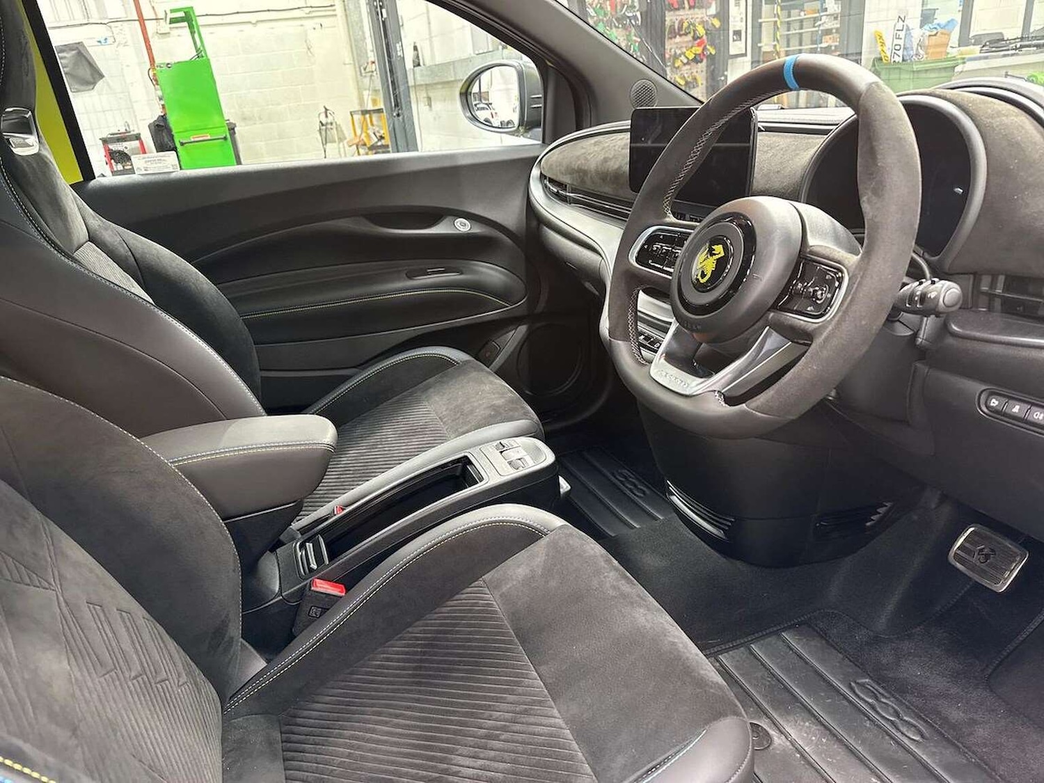 Used Abarth 500 2024 for sale - 76643557: Photo 21