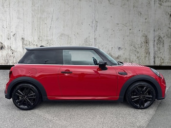 Used MINI Hatch 2021 for sale - 76436563: Photo