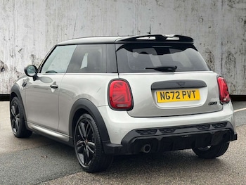 Used MINI Hatch 2023 for sale - 78196128: Photo