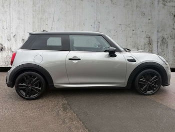 Used MINI Hatch 2023 for sale - 78196128: Photo