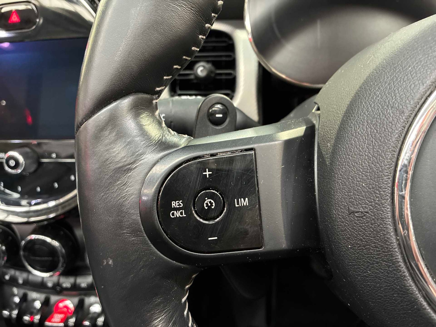 Used MINI Convertible 2022 for sale - 77069338: Photo 25