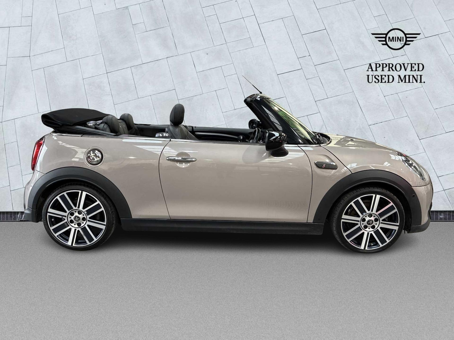 Used MINI Convertible 2022 for sale - 77069338: Photo 3